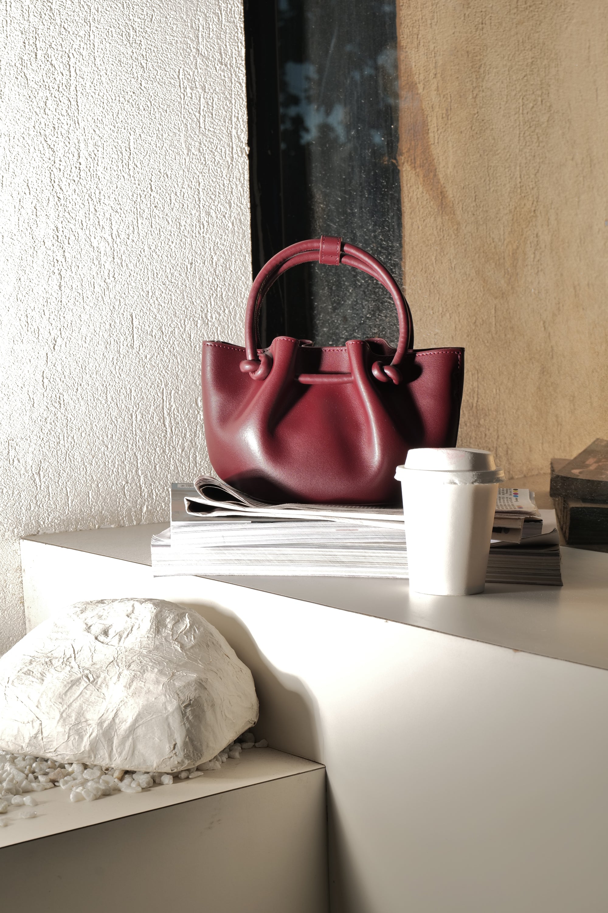 Corda - Ladies Leather Handbag With Knotted Handle I Wine Red