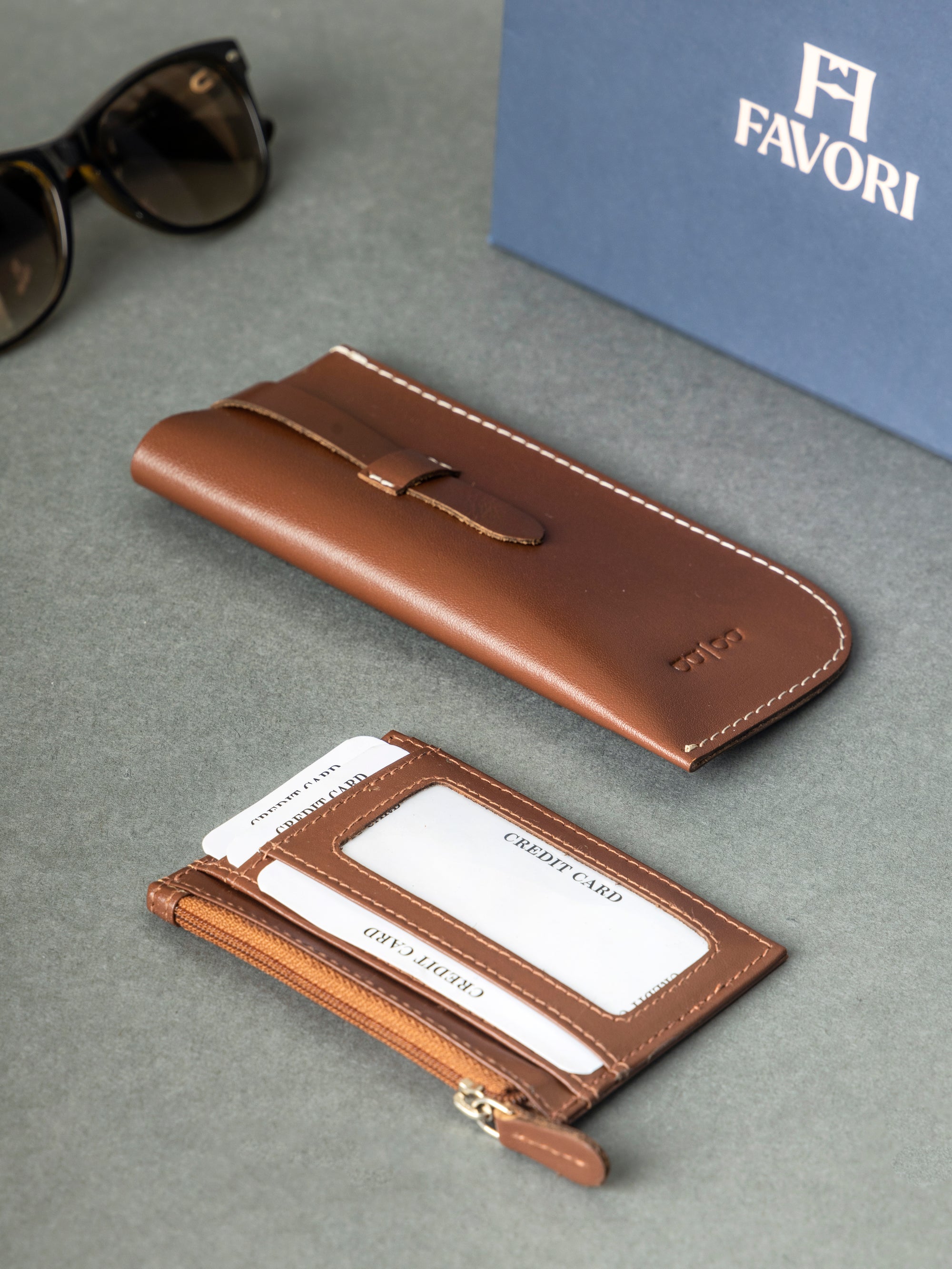 Set of Spectacle Case and Credit Card Holder - Leather | Tan