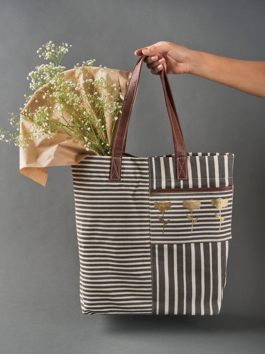 Ladies Tote bag in retro stripe design