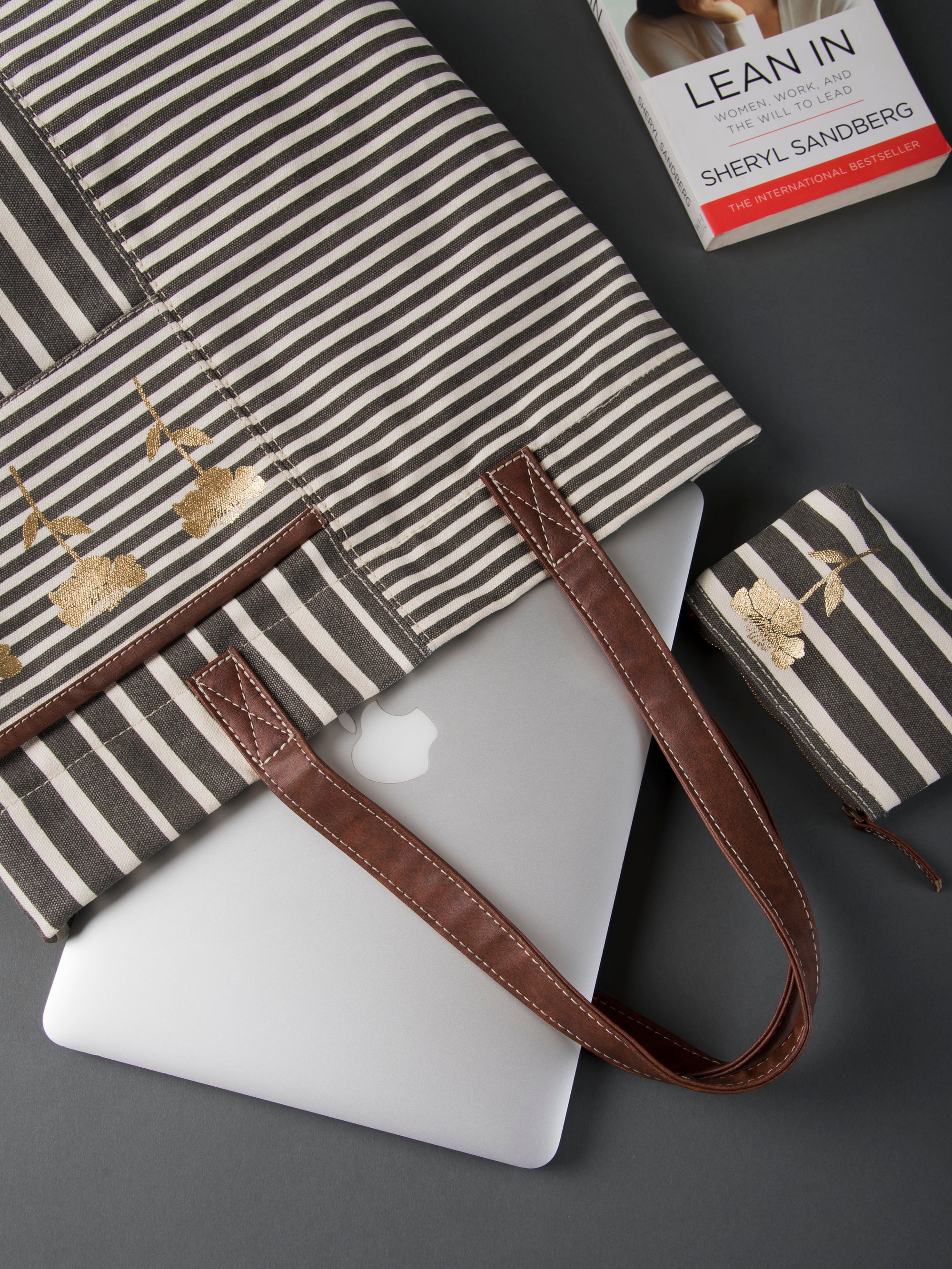 Retro Stripe Ladies Tote Bag with Zip Closure (NEW)