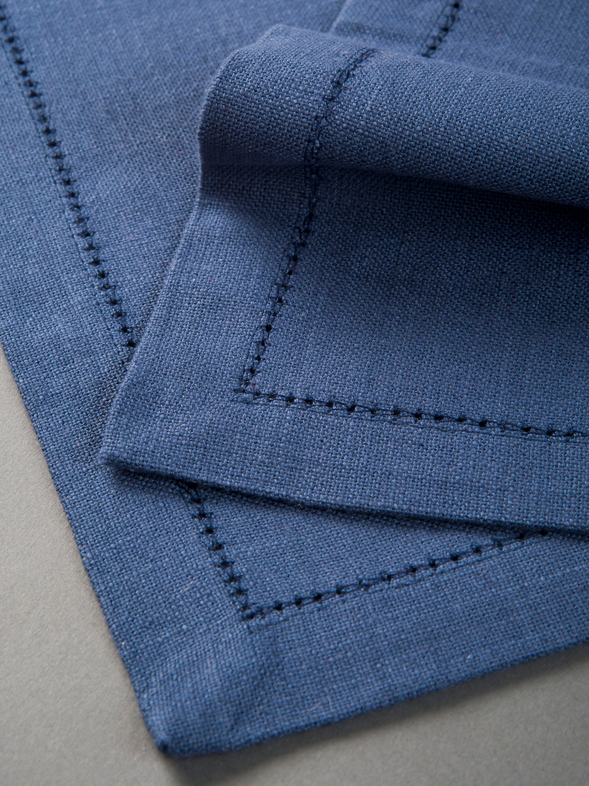 Navy Noveau Placemat And Napkin Set - 4pcs Each