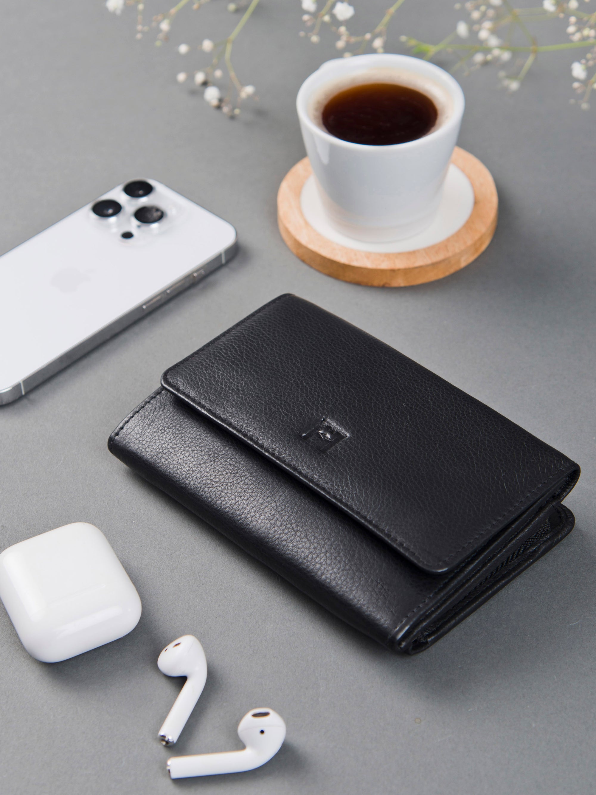 Genuine leather ladies wallet with RFID protection