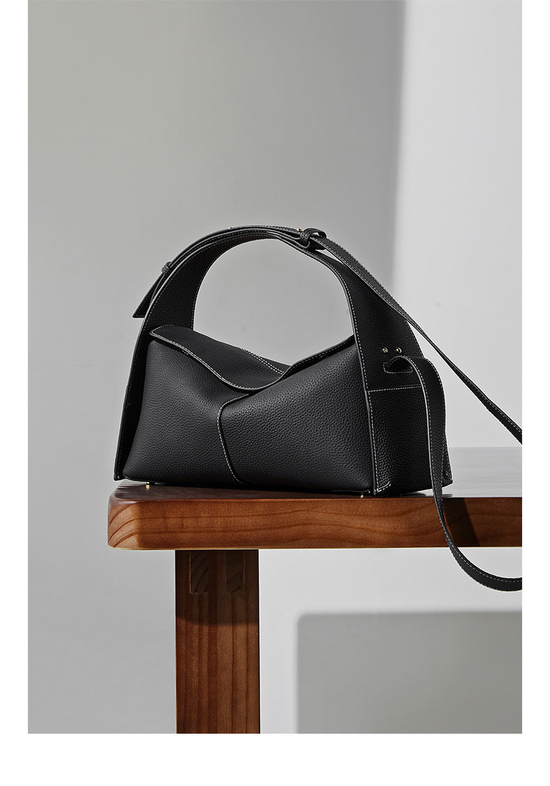 Pelle - Ladies Leather Baguette Bag | Black