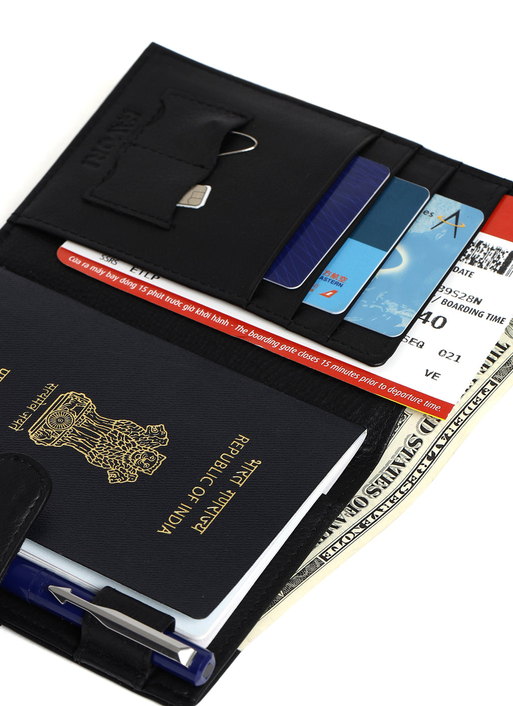 Filato Passport Leather Wallet With RFID | Black