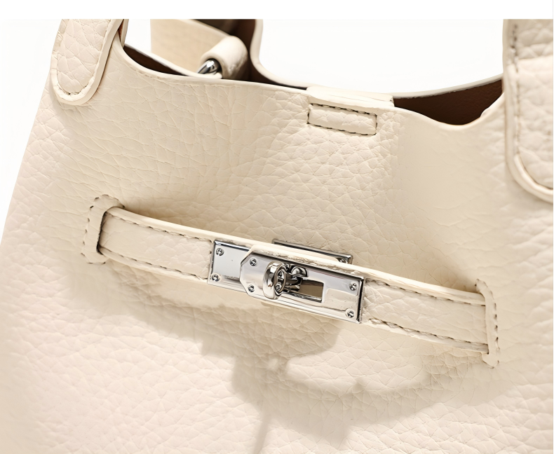 Noelle - Ladies Bucket Bag with Teddy Bear charm, faux leather | Ivory