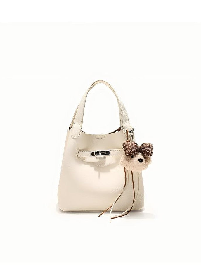 Noelle - Ladies Bucket Bag with Teddy Bear charm, faux leather | Ivory