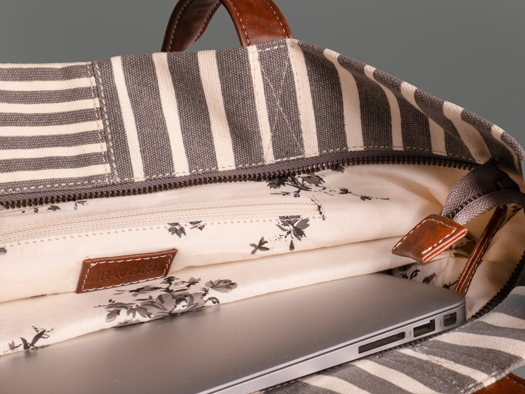 Retro Stripe Ladies Tote Bag with Zip Closure (NEW)
