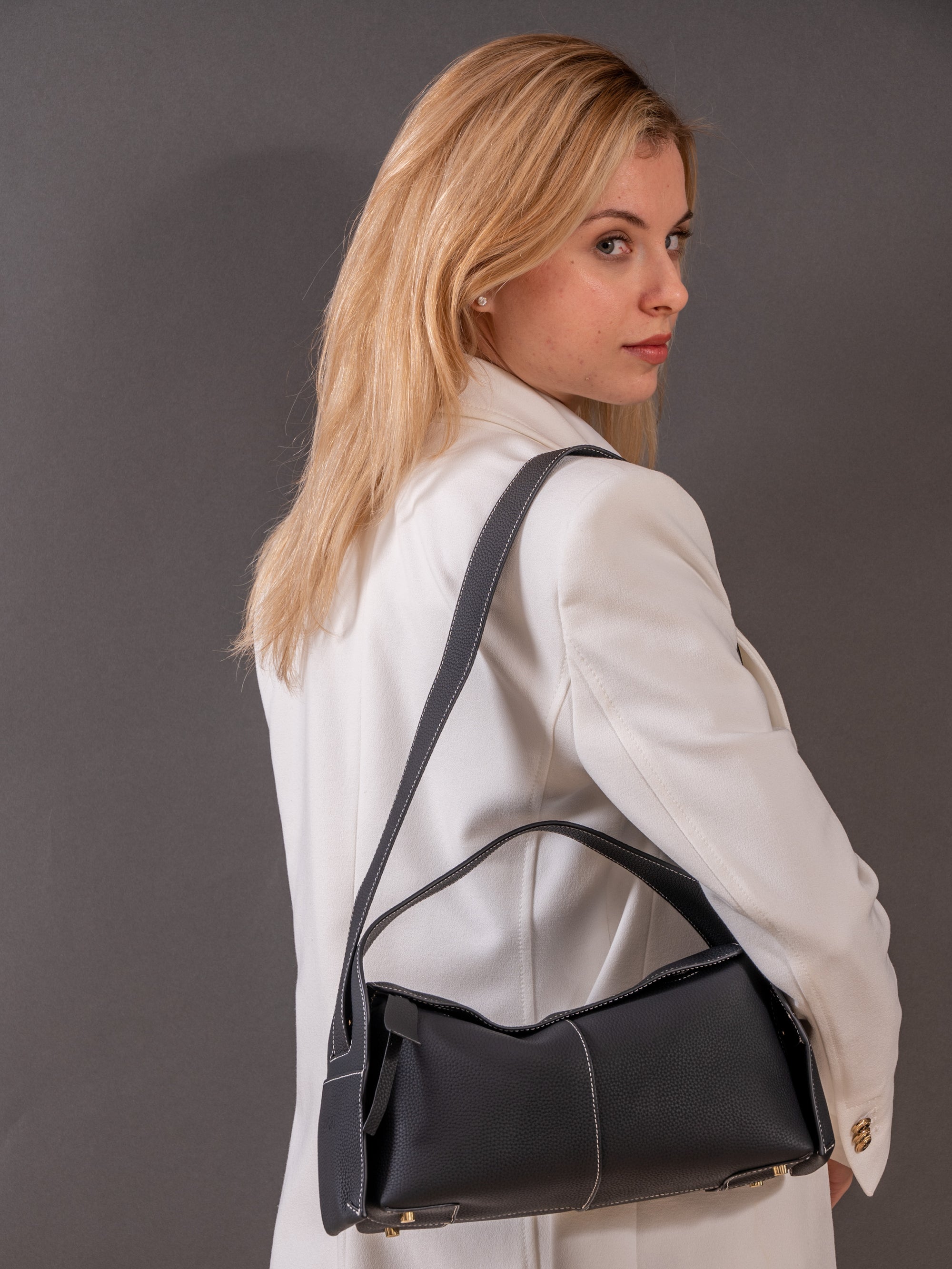 Pelle - Ladies Leather Baguette Bag | Black