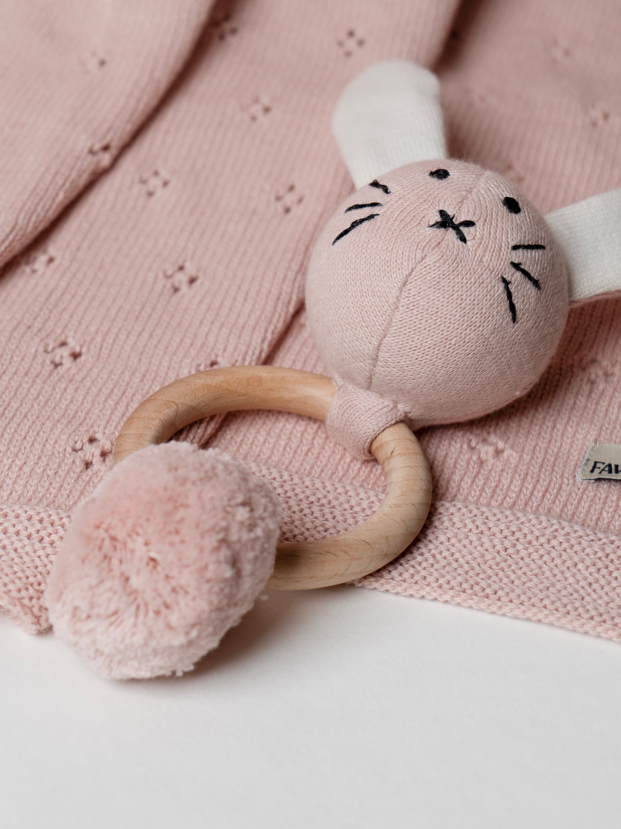 Baby Blanket with Rabbit rattle, 100% cotton knitted pointel, col. blush pink