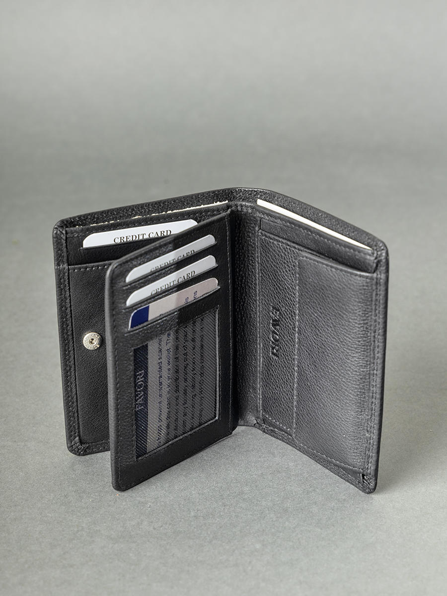 Mens Leather Wallet with RFID blocking - Black